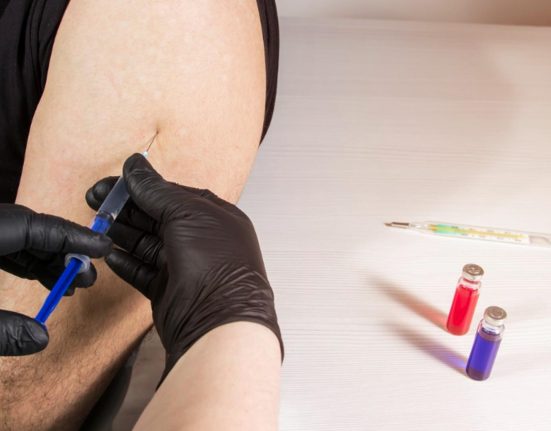 Vaccinurile ARN speranta pentru bolnavii de cancer