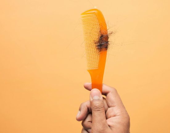 Afectiuni ce favorizeaza caderea parului