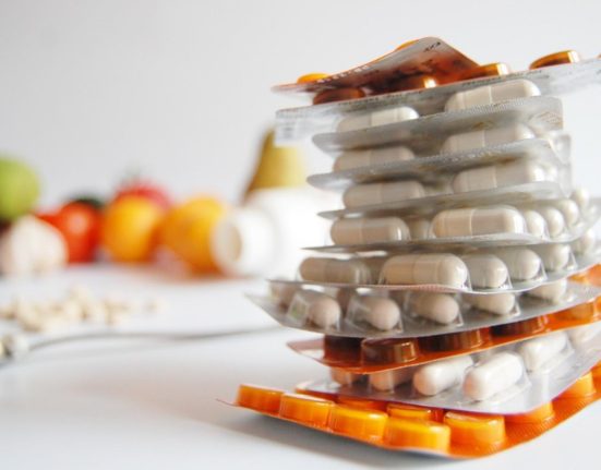 Ce medicamente iau romanii fara reteta Piata depaseste 1 miliard
