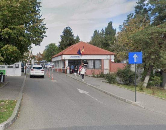 Pacient imobilizat cu piciorul intr un sac scandal la Valcea