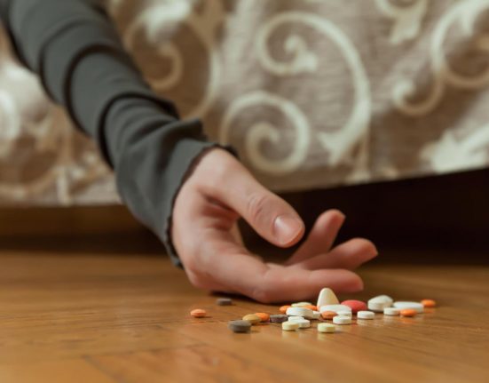 Producatorii de medicamente despre Paracetamol Challenge Consumul peste 4 grame pe zi poate afecta grav ficatul