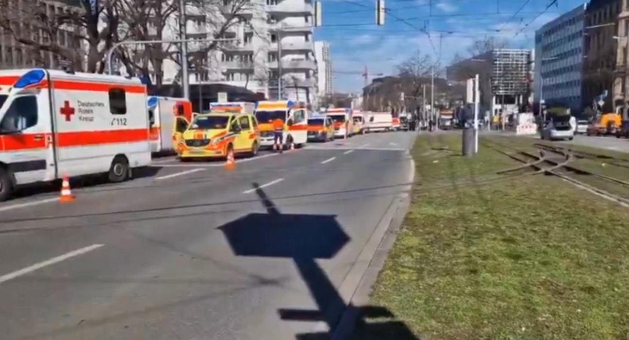 Alerta in Germania Masina loveste grup de oameni un mort