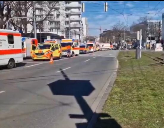 Alerta in Germania Masina loveste grup de oameni un mort