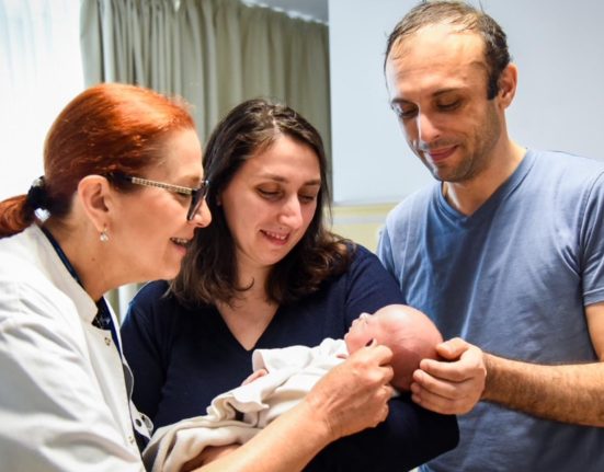 Cum a fost salvata o fetita nascuta prematur