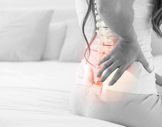 Stenoza canalului vertebral cauze si persoane afectate