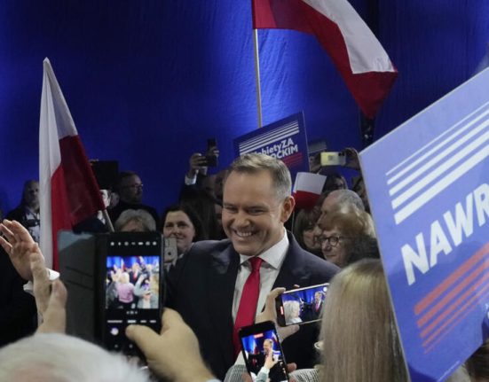 Candidatul PiS la prezidentiale este implicat intr un scandal