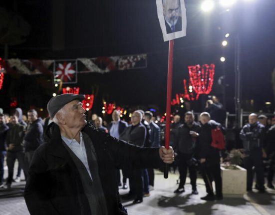De ce PPE a adoptat o rezolutie pentru Albania