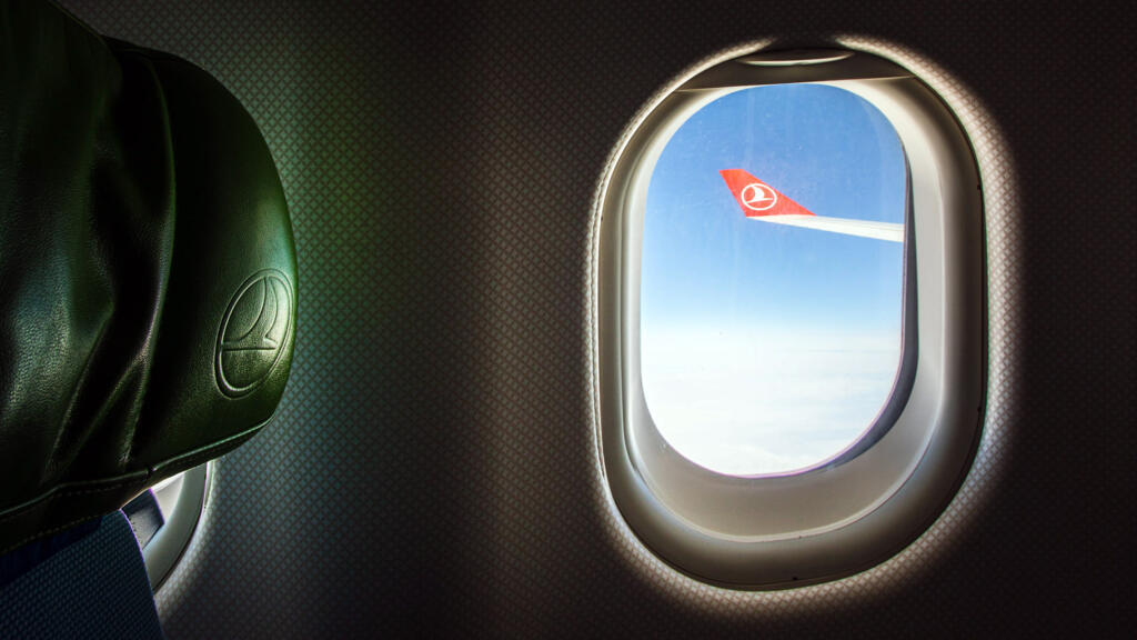 Turcia impune un regulament nou pentru pasageri in avion