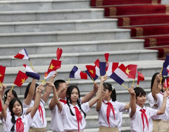 Vietnamul renunta la regula maxim doi copii pe familie