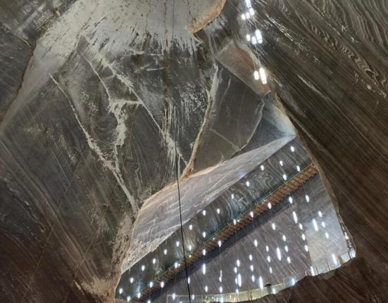 Bani guvernamentali pentru consolidare Salina Turda