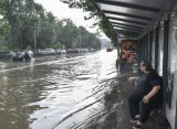 Cod rosu de furtuna in Bucuresti avioane blocate la aterizare