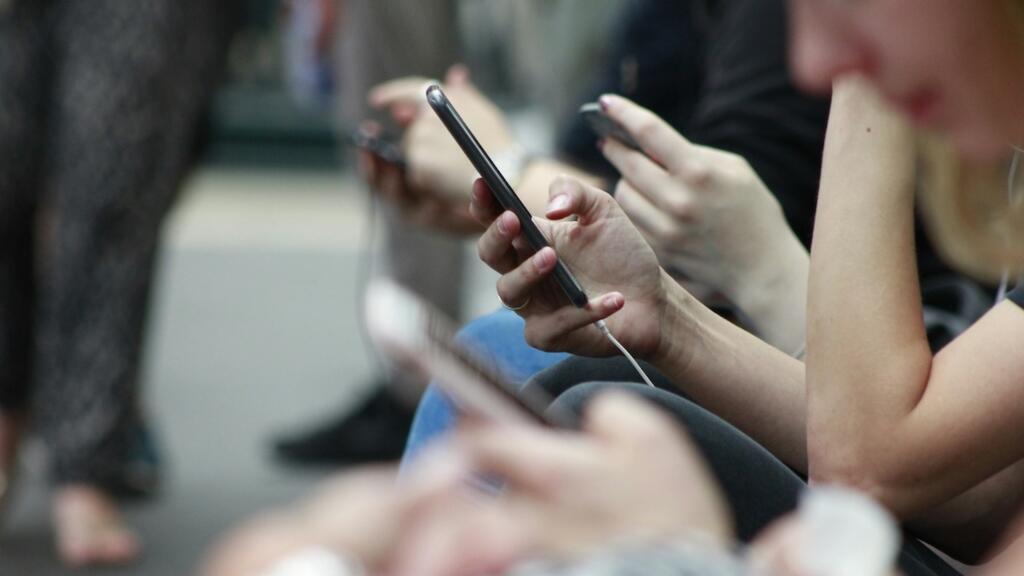 Fara taxe de roaming UE si Moldova din 2026
