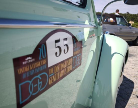 Masini clasice pentru scopuri caritabile Distinguished Gentlemans Drive