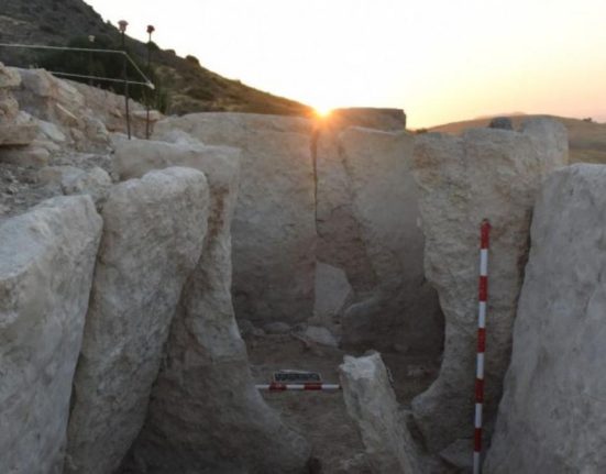 descoperire arheologica in andaluzia dolmen antic gasit